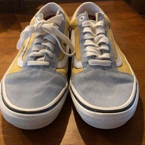 Vans lightly used shoes 8 mens/ 10 women